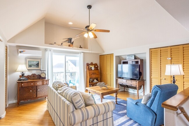 Building Photo - 16518 Jean Lafitte Rd