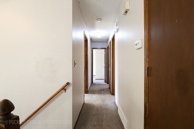 Building Photo - Beautiful 2 Story Home in Loveland