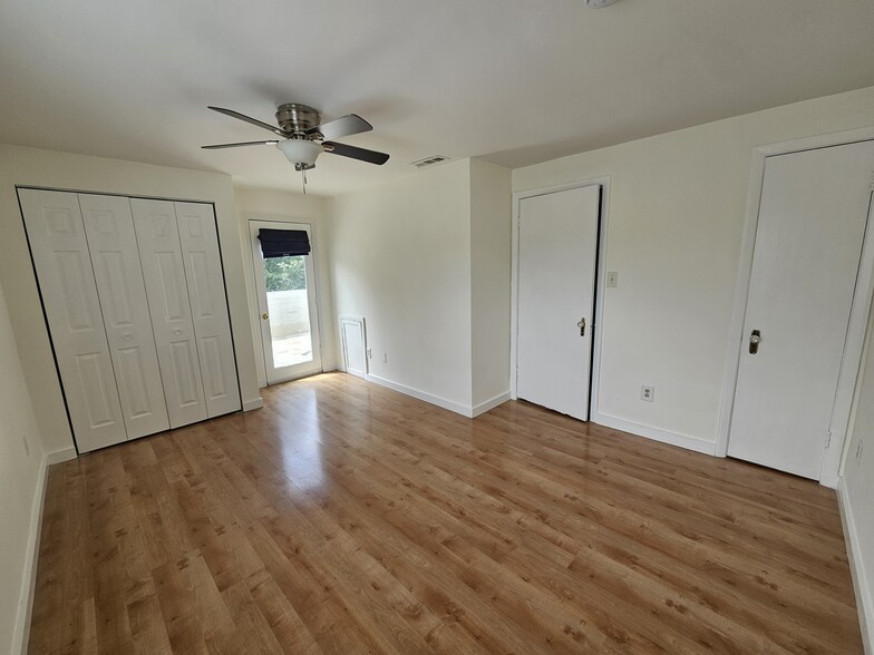 Building Photo - 814 S Arlington Mill Dr