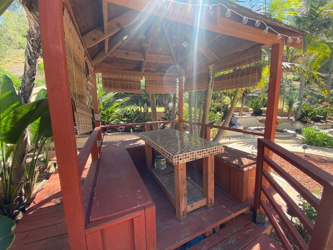 Building Photo - *Move in Special*2 story 4 Bedroom Home located in Amber Woods Community