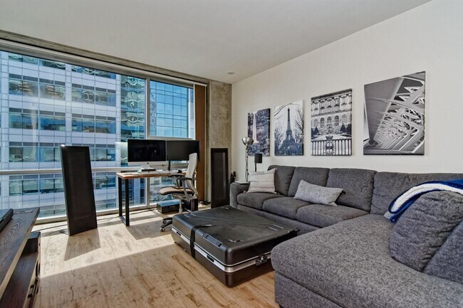 Building Photo - 321 Tenth Ave