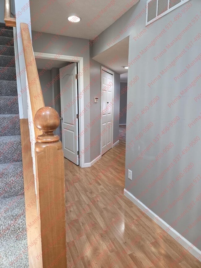 Building Photo - Beautiful Upscale Home – Beavercreek Schoo...