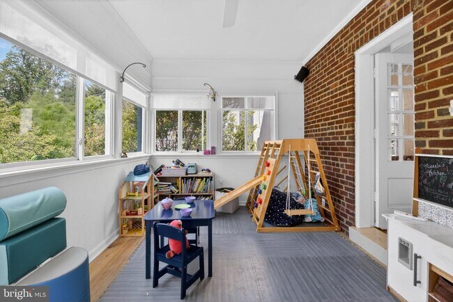 Building Photo - 5028 Massachusetts Ave NW
