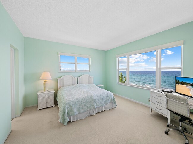Building Photo - 2921 S Ocean Blvd