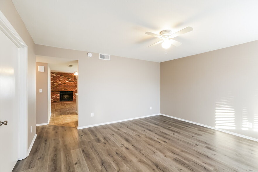 Building Photo - 12818 S Pai St