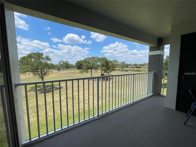 Building Photo - 13905 Fairway Island Dr