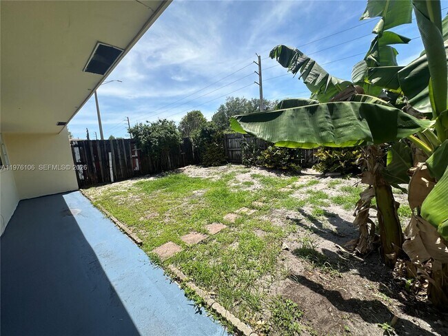 Building Photo - 3033 NW 68th St