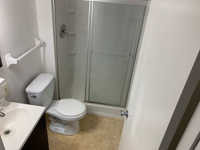 Building Photo - 591 Britmore Ct