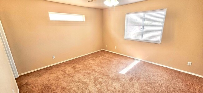 Building Photo - Modern 3-Bed Duplex with Hilltop Views and...