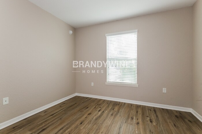 Building Photo - 209 Woodknoll Pl