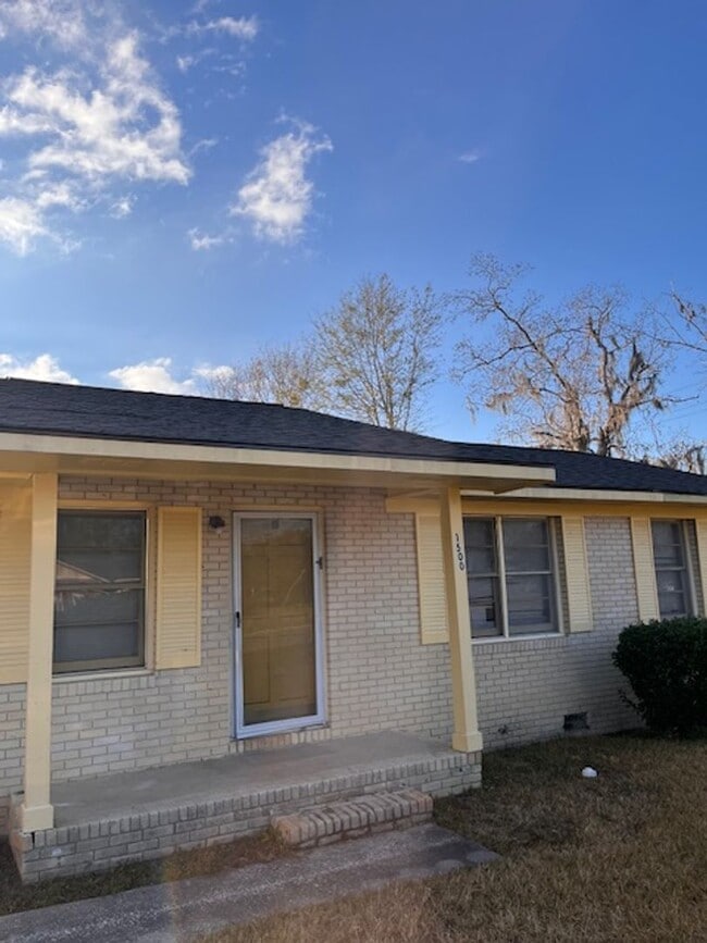 Building Photo - 1500 Arlington Ave