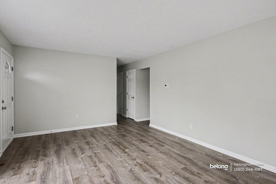 Building Photo - 217 Moorfield Dr