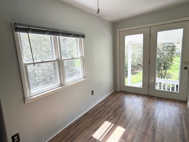 Building Photo - Charming 2 Bed 1 Bath in Boone