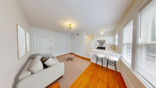Primary Photo - Remodeled Unit in RIVERSIDE! ONE MONTH FREE!
