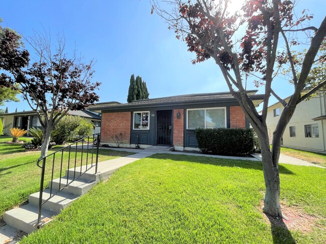Primary Photo - Centrally Located McKeon Condo