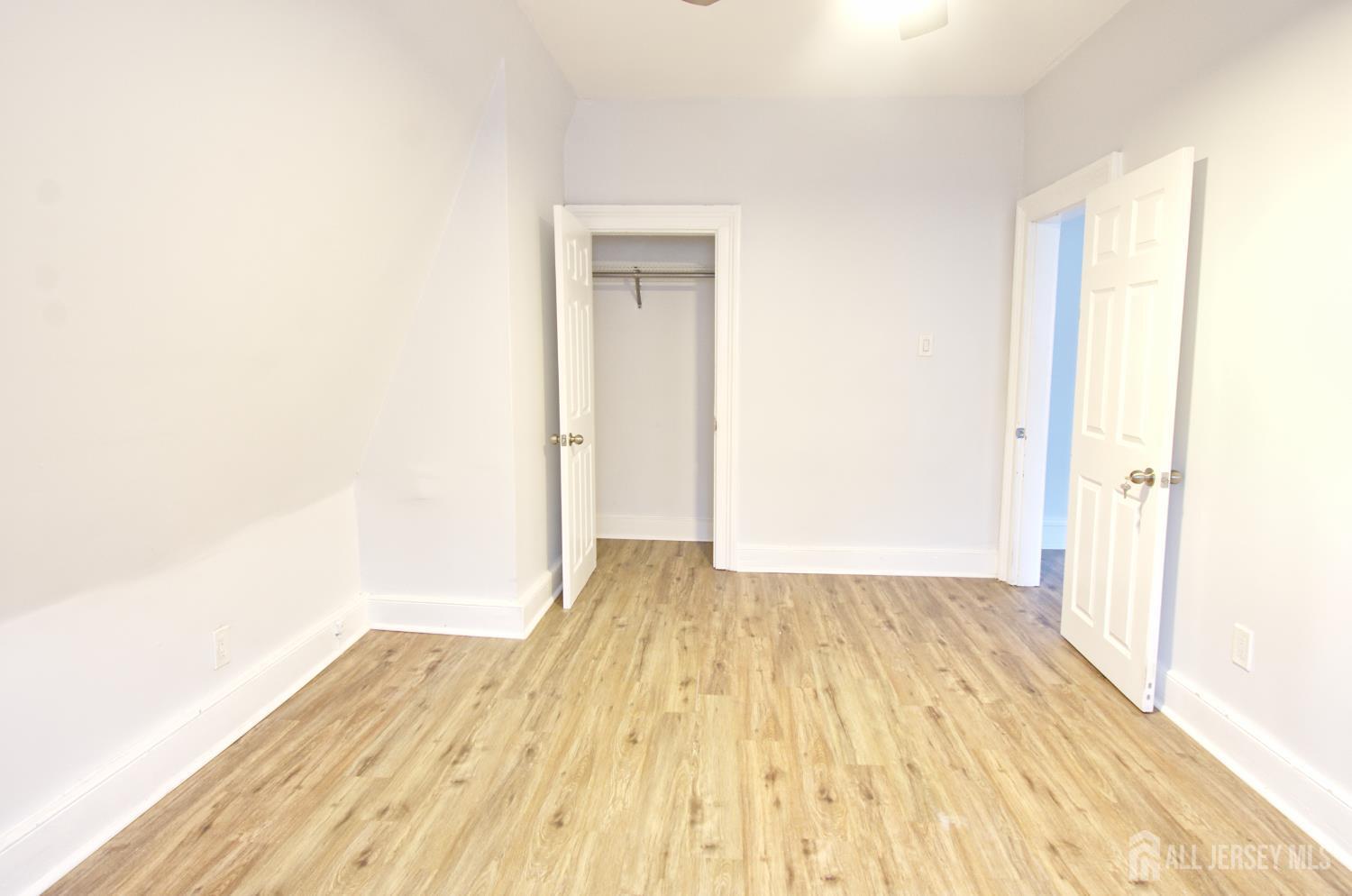 Building Photo - 1076 Fulton St