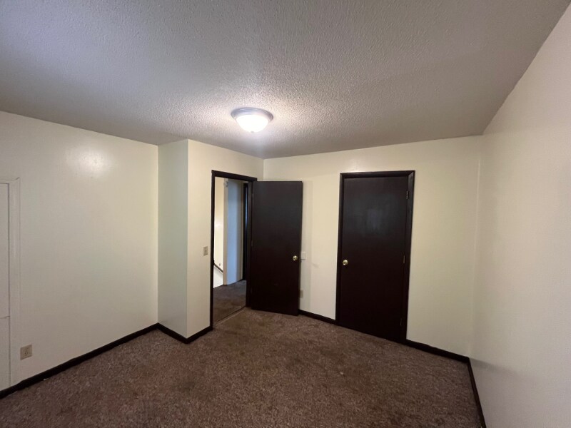 Building Photo - 147 Woodland Dr