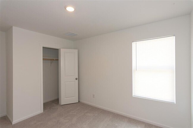 Building Photo - 149 Star Packer Ln
