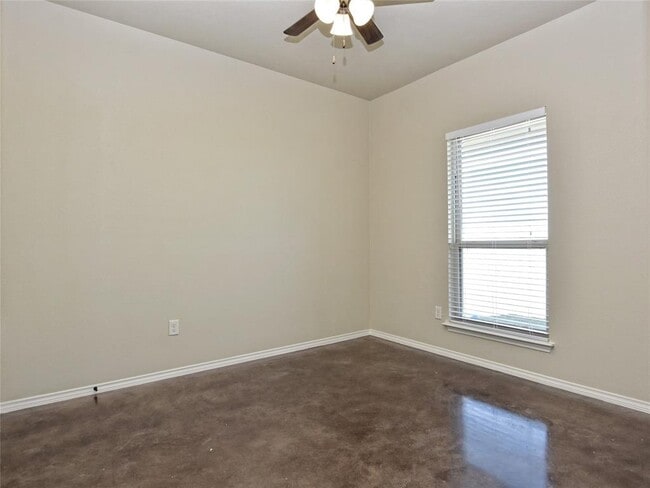 Building Photo - 517 Jack Rabbit Ln