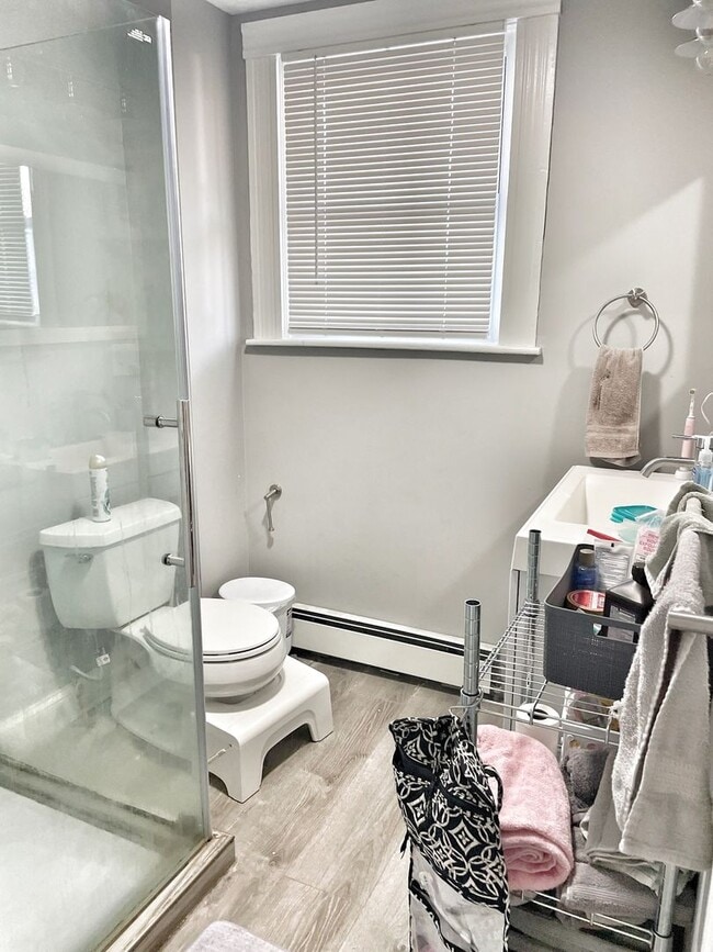 Building Photo - Bolivia St