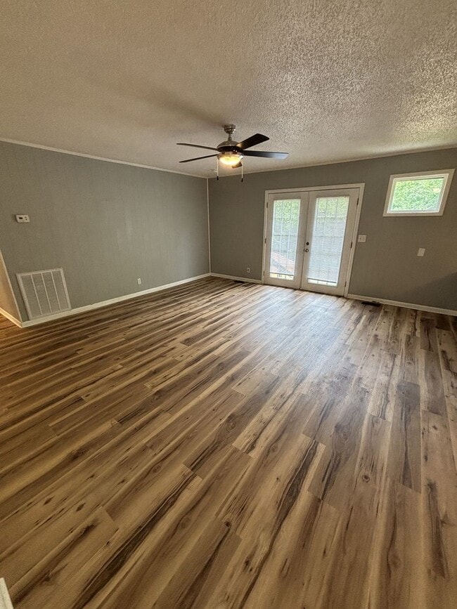 Building Photo - 143 Roy Webb Rd