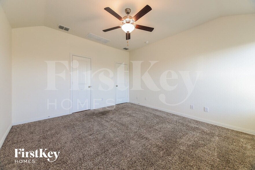 Building Photo - 1304 Renoir Dr