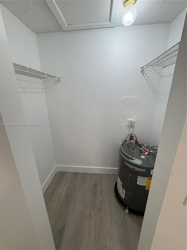 Building Photo - 1500 NW 4th Ave