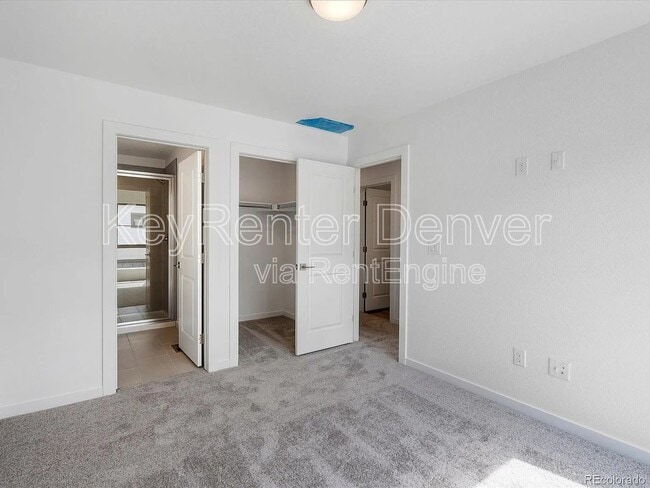 Building Photo - 2054 S Holly St