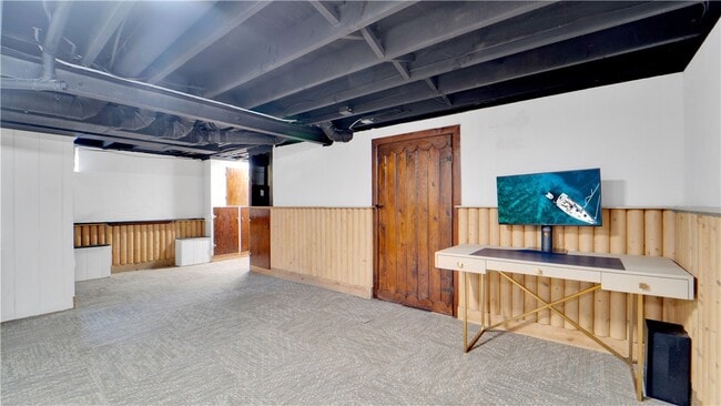 Building Photo - 288 Oakridge Dr