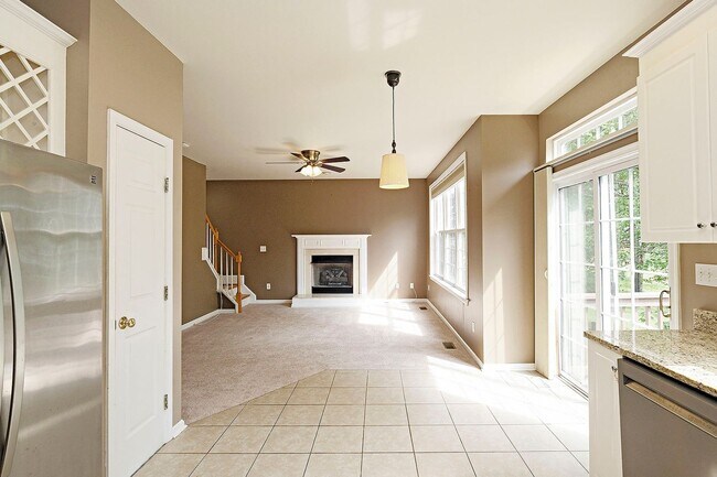 Building Photo - Pet-Friendly N. Albemarle Home With Fenced Yard