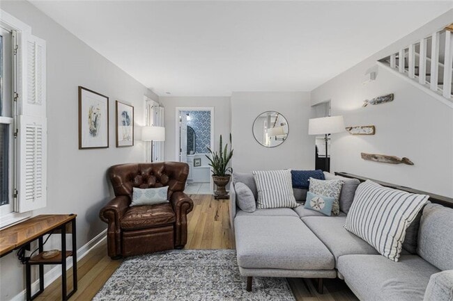 Building Photo - 208 Marlborough St