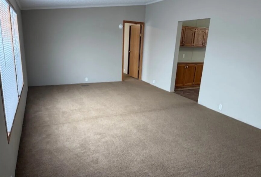 Building Photo - 289 Partridge Dr