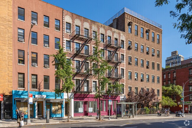 Primary Photo - 640 Tenth Ave