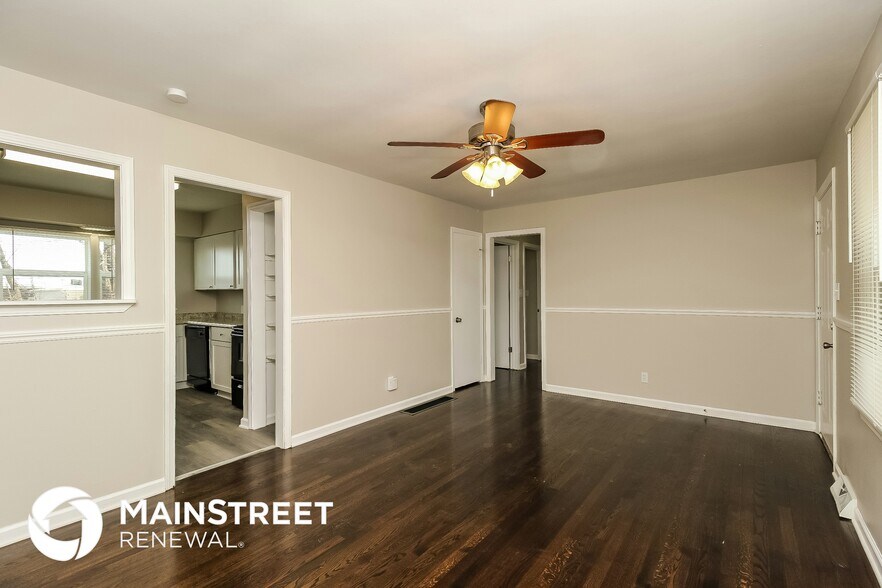 Building Photo - 11805 E Lawndale Ave