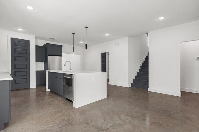 Building Photo - 3010 Alpha Wolf Ct