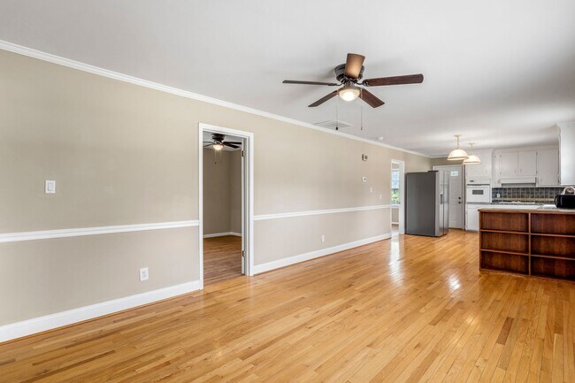 Building Photo - Large Renovated Ranch Home, Two Kitchens & Two Living Areas, Hardwood Flooring, Deck, Fenced!