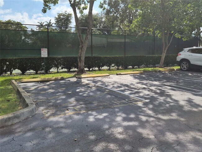 Building Photo - 10904 SW 72nd St