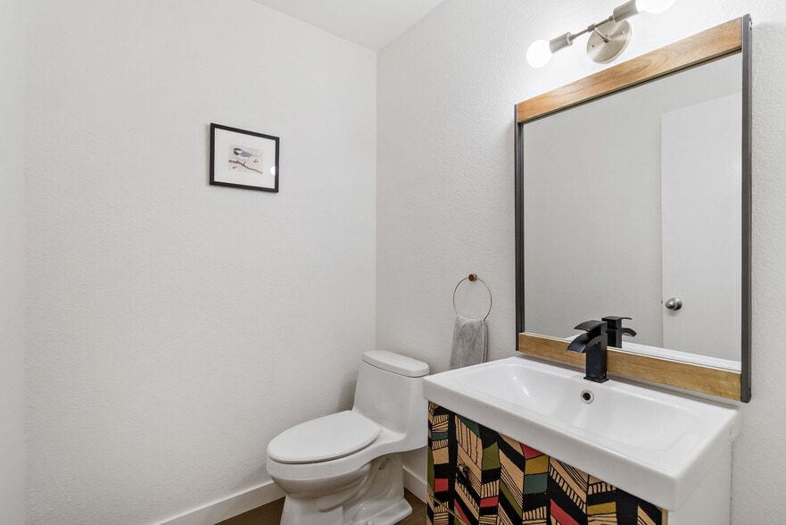 Downstairs Half Bath - 435 Alberto Way