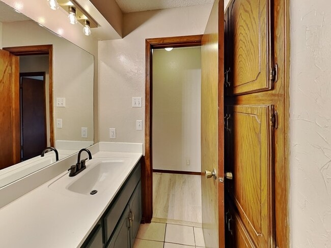 Building Photo - 2200 Sandy Creek Trail