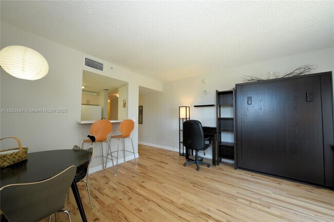 Building Photo - 50 Menores Ave