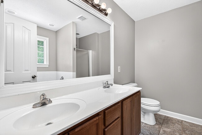 Building Photo - 217 Stagecoach Dr