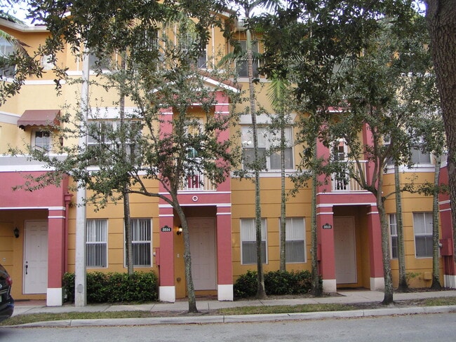 Primary Photo - 3514 Shoma Dr