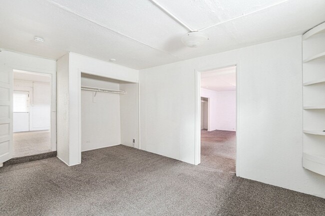 Building Photo - 2 BR Carriage Home 3 Blocks from Cheesman Park!