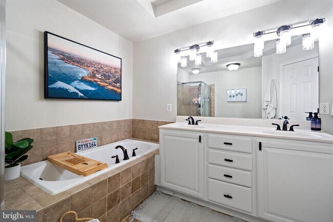Building Photo - 7135 Huntley Creek Pl