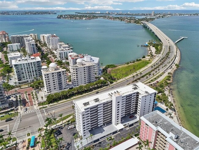 Building Photo - 11 Sunset Dr