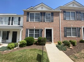 Building Photo - 655 Wyndhurst Dr