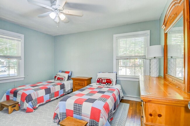 Building Photo - ONE LEVEL LIVING at it's FINEST in the SOU...