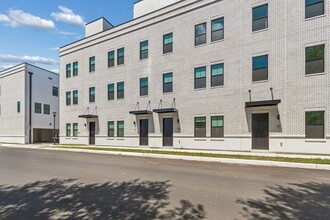 Building Photo - New Construction Townhome For Lease downtown Tampa, Ybor City, Gas Worx