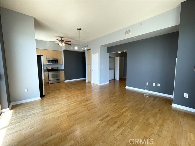 Building Photo - 388 E Ocean Blvd
