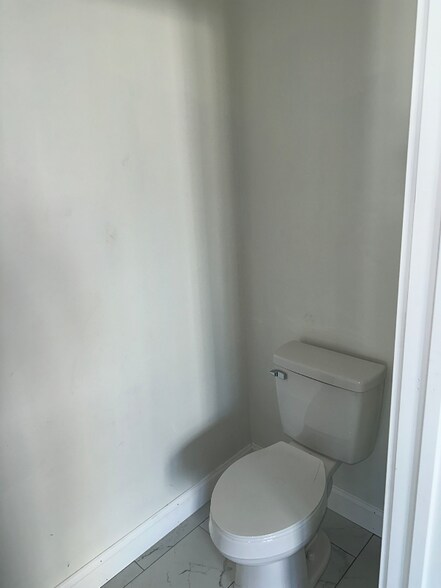 Building Photo - 15 Sybaris St